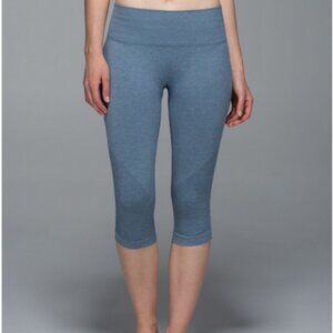 Lululemon In The Flow crop II, s. 6